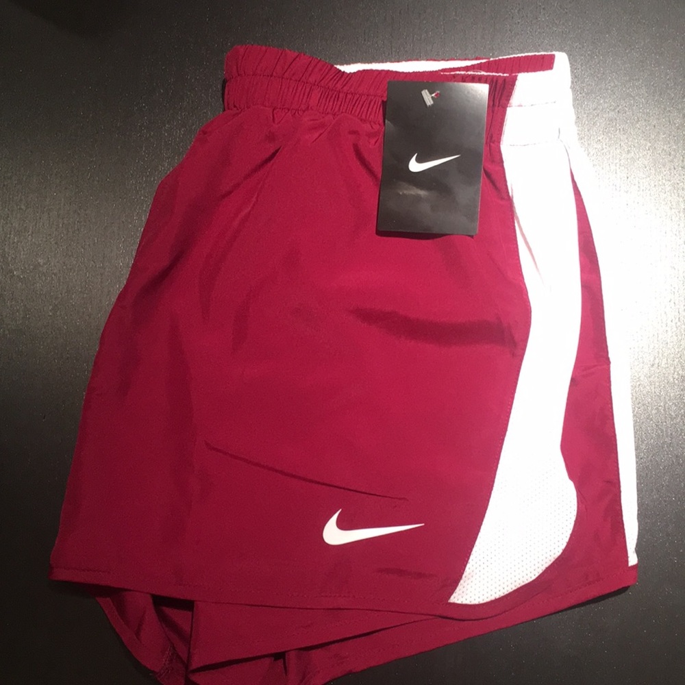 PRICE FIRM NWT NIKE dri-fit running shorts M